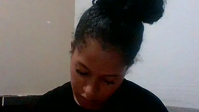 Snapshot of Kitra_New chatting on 30, 10, 2025 Kitra New online show from 30, 10, 2025