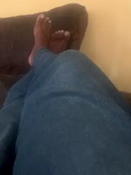 Snapshot of DManL chatting on 2, 12, 2025 DManL online show from 2, 12, 2025