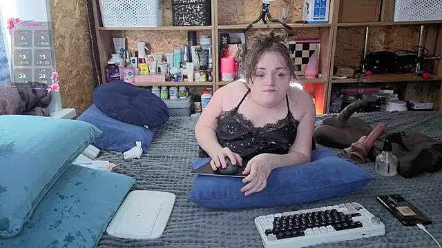 MiniNatalie online show from 25, 2, 2026