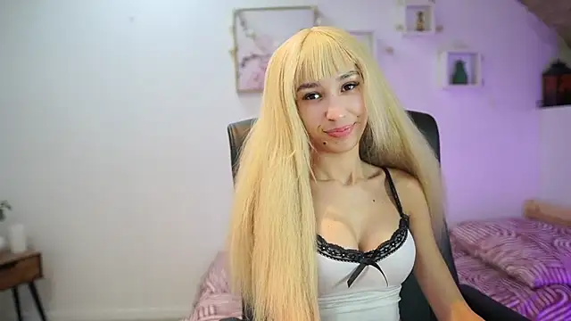 Amai  Liu online show from 10, 11, 2025