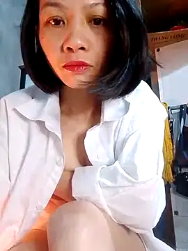 Snapshot of Aninyin22 chatting on 6, 2, 2025 Aninyin22 online show from 6, 2, 2025