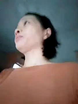 Snapshot of Aninyin22 chatting on 30, 10, 2025 Aninyin22 online show from 30, 10, 2025