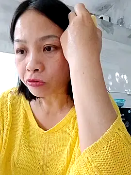 Snapshot of Aninyin22 chatting on 2, 12, 2025 Aninyin22 online show from 2, 12, 2025