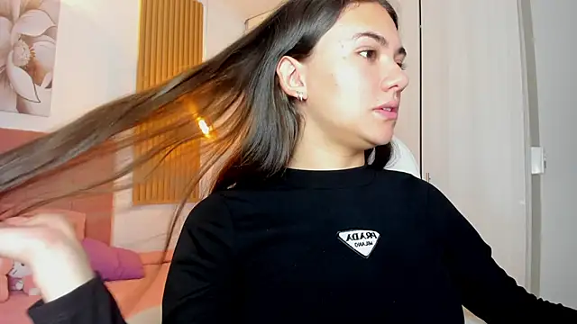 mia nevaeh online show from 11, 1, 2025