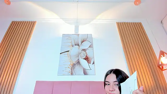 mia nevaeh online show from 5, 2, 2025