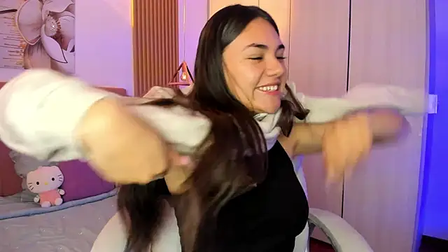 mia nevaeh online show from 24, 10, 2025