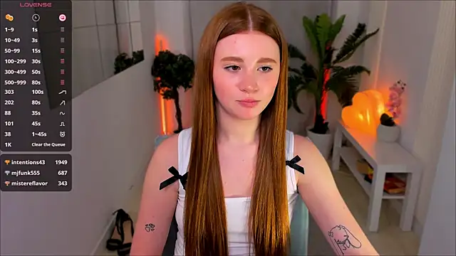 Freckle Diyana online show from 22, 3, 2025