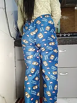 Snapshot of Manpreet_kaur21 chatting on 22, 11, 2025 Manpreet kaur21 online show from 22, 11, 2025