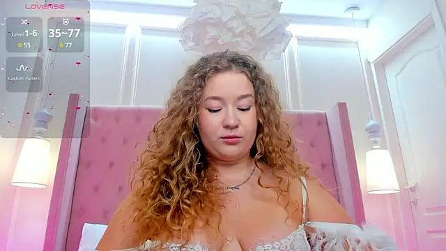 Snapshot of CassieRide chatting on 5, 3, 2025 CassieRide online show from 5, 3, 2025