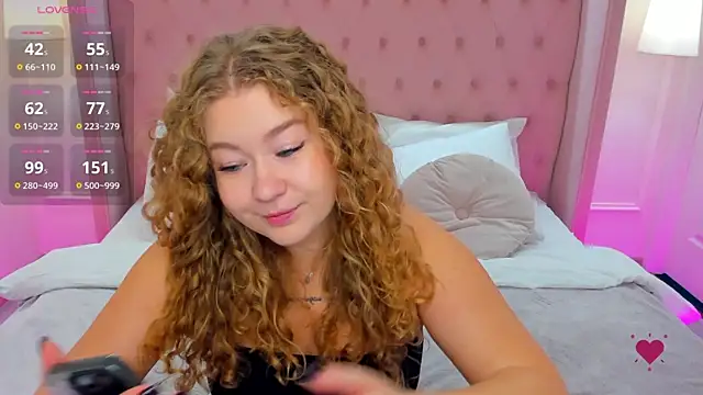 Snapshot of CassieRide chatting on 23, 9, 2025 CassieRide online show from 23, 9, 2025