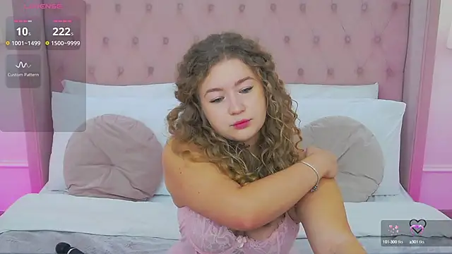 Snapshot of CassieRide chatting on 5, 10, 2025 CassieRide online show from 5, 10, 2025