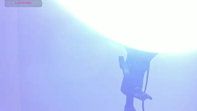 Mia thompson 19 online show from 3, 10, 2025