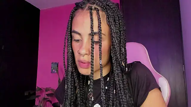 Juanadearco5 online show from 9, 12, 2024