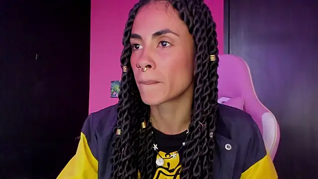 Juanadearco5 online show from 23, 12, 2024