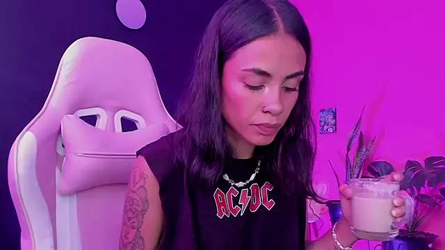 Juanadearco5 online show from 13, 2, 2025