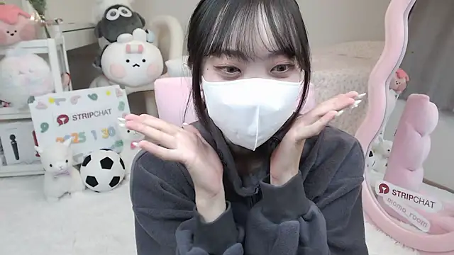 momo room online show from 30, 1, 2025