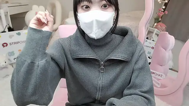 momo room online show from 23, 2, 2025