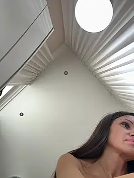 Hott Lolla online show from 20, 3, 2025