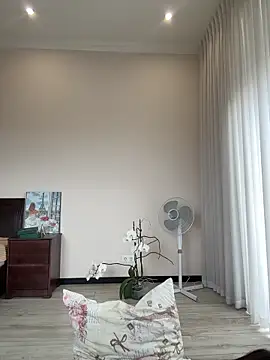 Hott Lolla online show from 12, 9, 2025