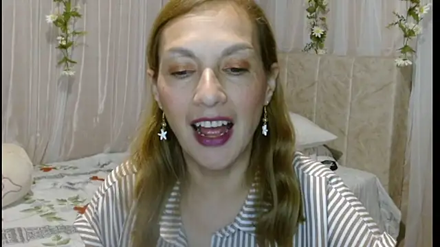 italagomez  online show from 14, 2, 2025