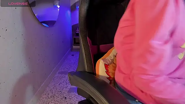 IamNayuta online show from 12, 9, 2025