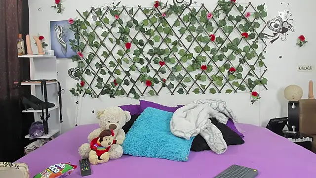 Snapshot of 1lovelygirls chatting on 27, 12, 2024 1lovelygirls online show from 27, 12, 2024