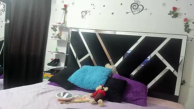 Snapshot of 1lovelygirls chatting on 12, 3, 2025 1lovelygirls online show from 12, 3, 2025