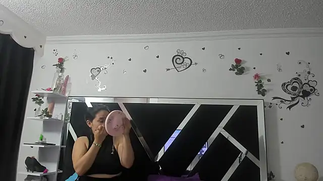 Snapshot of 1lovelygirls chatting on 13, 3, 2025 1lovelygirls online show from 13, 3, 2025