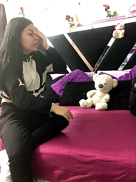 Snapshot of 1lovelygirls chatting on 23, 9, 2025 1lovelygirls online show from 23, 9, 2025