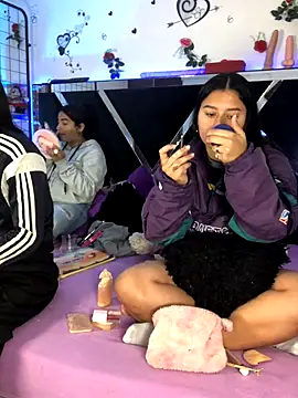 Snapshot of 1lovelygirls chatting on 11, 11, 2025 1lovelygirls online show from 11, 11, 2025