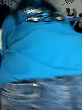 Snapshot of 1lovelygirls chatting on 18, 11, 2025 1lovelygirls online show from 18, 11, 2025