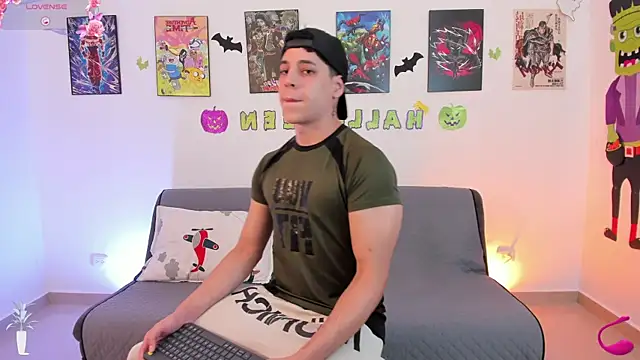 Snapshot of jonathanjoestar_ chatting on 31, 10, 2025 jonathanjoestar online show from 31, 10, 2025