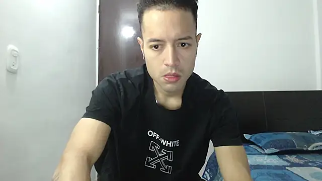 dimitriquiet05 online show from 18, 12, 2024