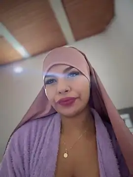 Snapshot of lalilamassu1 chatting on 14, 11, 2025 lalilamassu1 online show from 14, 11, 2025