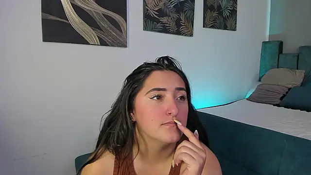 Kathia Morelli online show from 9, 10, 2025