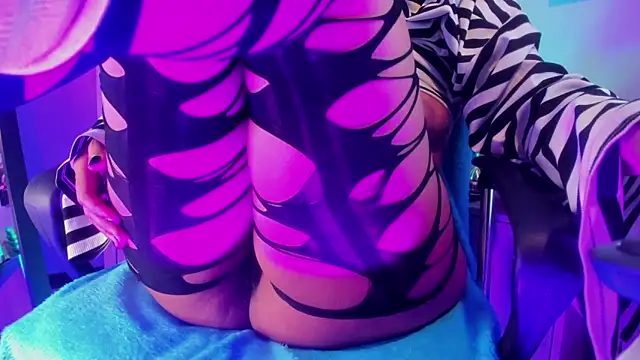 kuromi69 online show from 18, 12, 2025