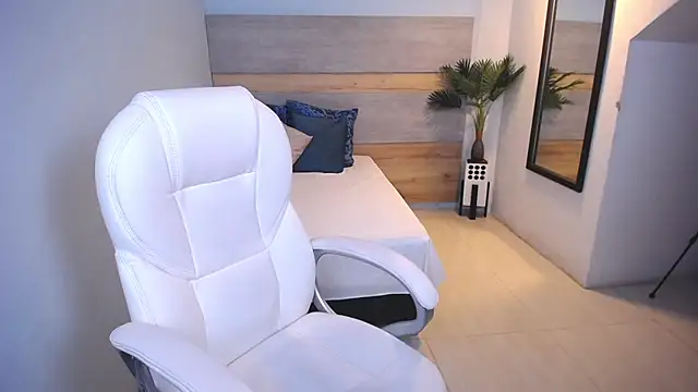 Violetta rainbow online show from 21, 12, 2024