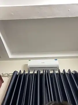 Snapshot of Louis_Baby chatting on 3, 3, 2025 Louis Baby online show from 3, 3, 2025