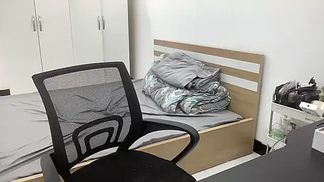 Snapshot of Louis_Baby chatting on 11, 9, 2025 Louis Baby online show from 11, 9, 2025