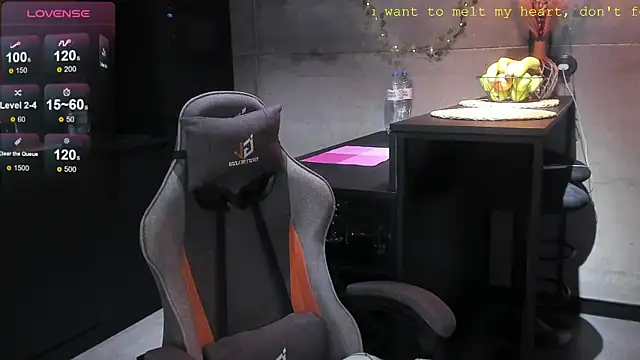 EvaBae online show from 8, 1, 2025