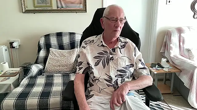 cutaboverest online show from 19, 4, 2026