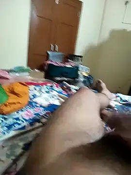 Snapshot of vini1754 chatting on 3, 12, 2024 vini1754 online show from 3, 12, 2024