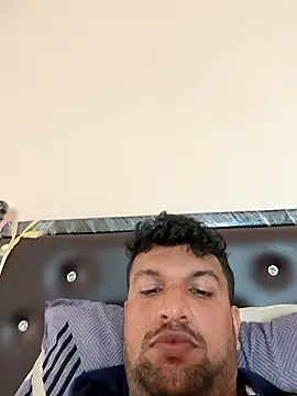 Snapshot of vini1754 chatting on 29, 10, 2025 vini1754 online show from 29, 10, 2025