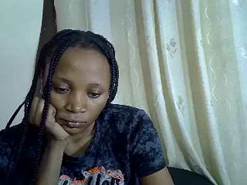 Snapshot of SpicyPetite chatting on 26, 2, 2025 SpicyPetite online show from 26, 2, 2025