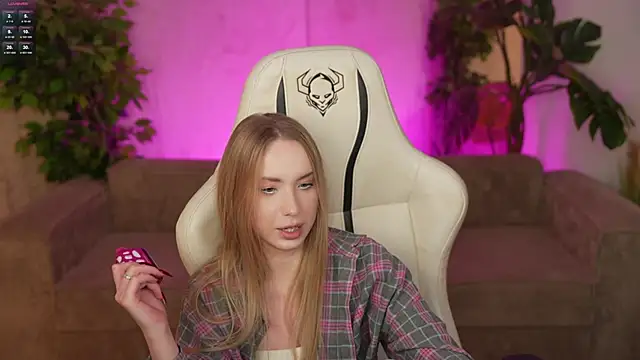 Linda054 online show from 27, 10, 2025