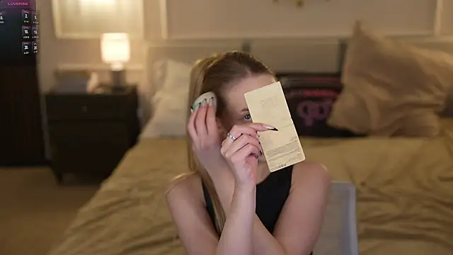 Linda054 online show from 19, 11, 2025