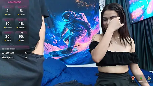 HotCouple 697 online show from 5, 1, 2025