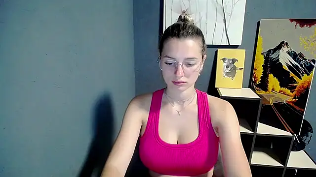 lady olivia  online show from 23, 6, 2026