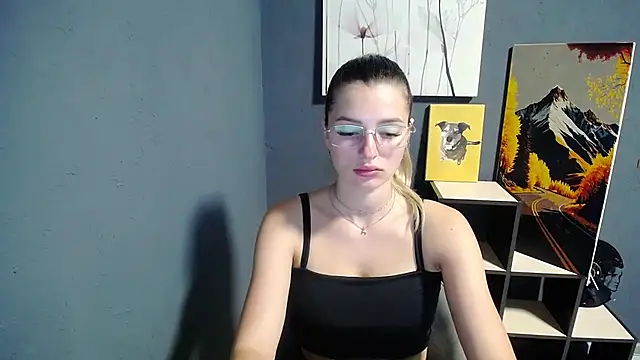 lady olivia  online show from 14, 7, 2026