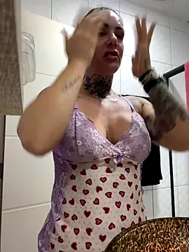 YasmimBrasil online show from 11, 11, 2025